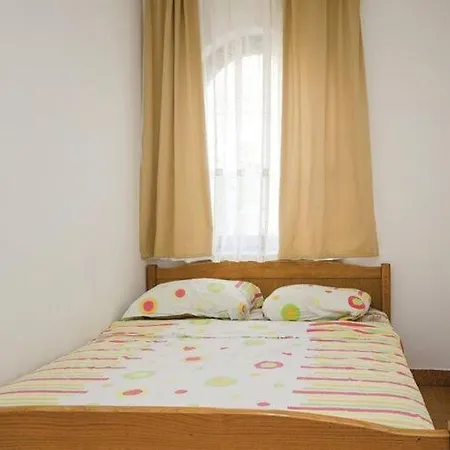 Iovo - Two Bedroom With Terrace A5 Τρογκίρ