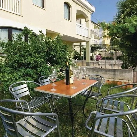 Iovo - Two Bedroom With Terrace A5 Διαμέρισμα *